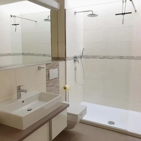 Apartment 10079-haus-mecklenburg-we-perla